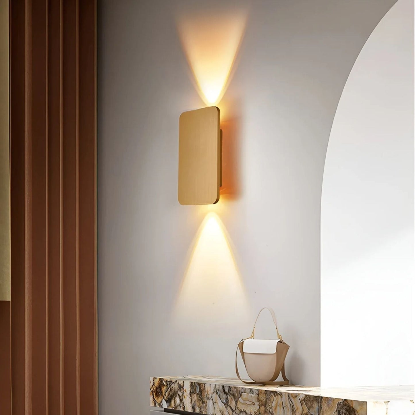 Reslin Wall Light