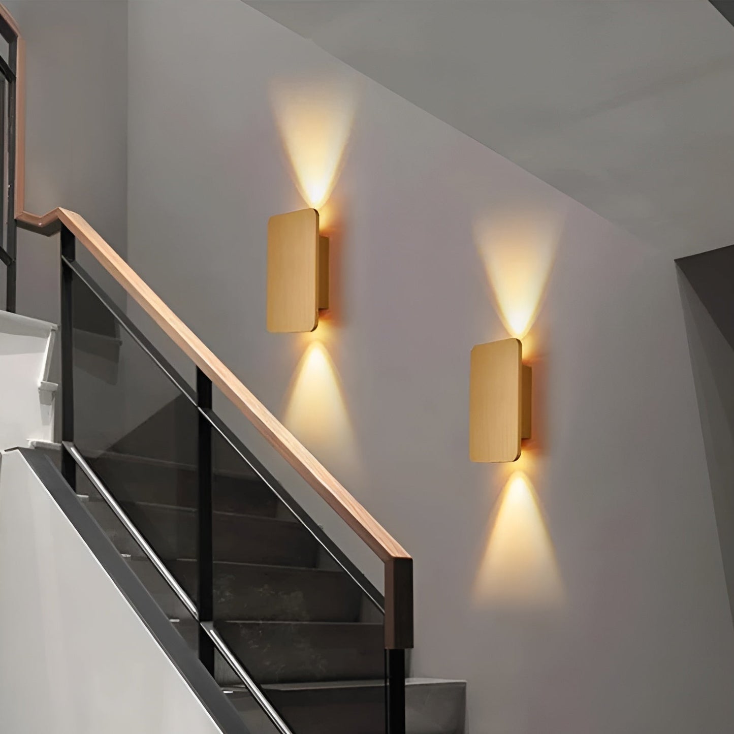 Reslin Wall Light