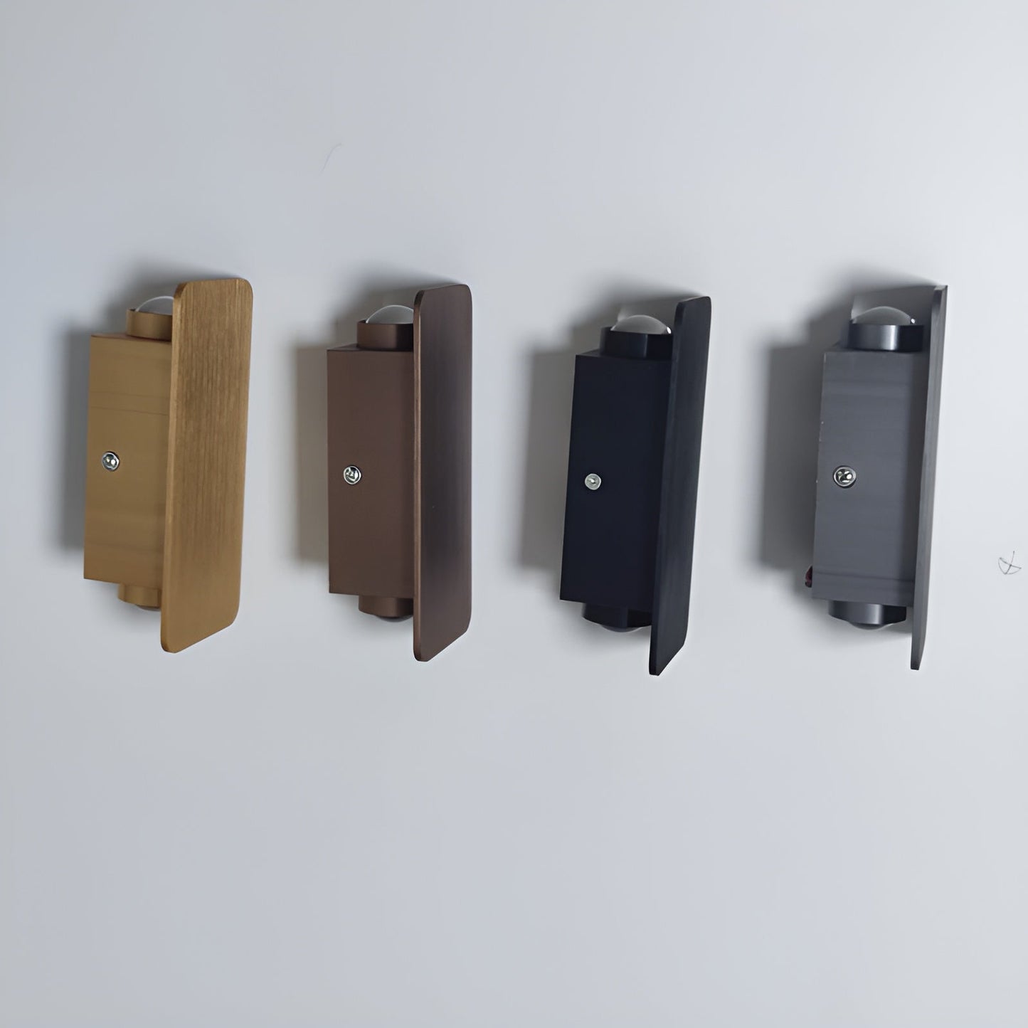 Reslin Wall Light